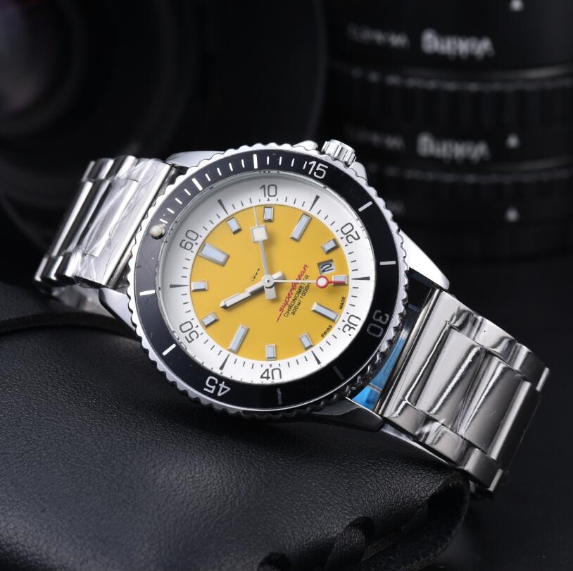 Men's BR sports timing quartz watch with large digital dial, date display, rubber strap, illuminated hands, suitable for outdoor activities Mon