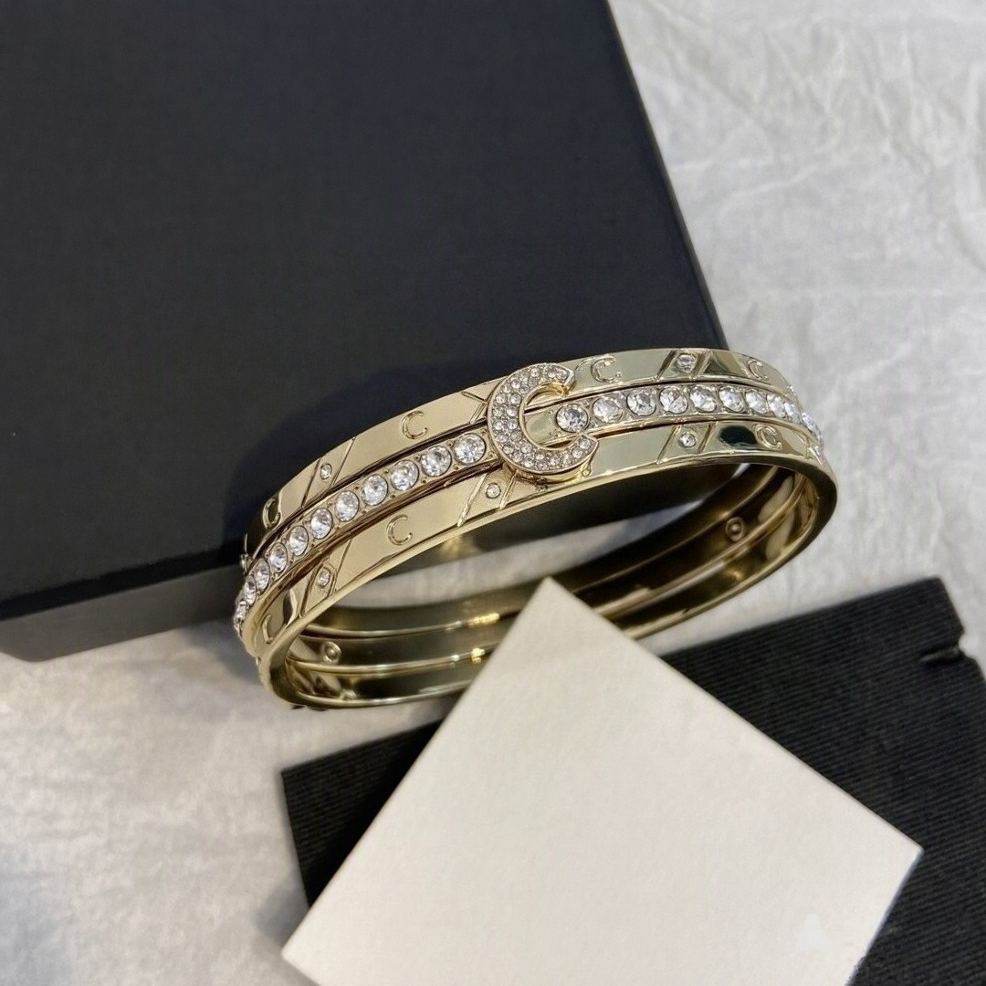 Luxury Designer Bracelets Womens Bangle Bracelet Cuff Wide Wrist Gift Design Bracelets for Women Luxury Wedding Party