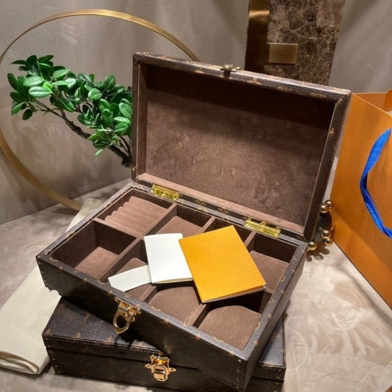Newest christmas gift earrings ring necklace jewelry box makeup storage case luxury brown clover designer leather bracelet boxes cases Watch Storage