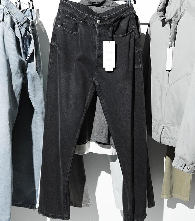 High-Quality Goods Men's Washed Cotton Denim Designed Trousers, Straight Loose Fit, Mid-Low Rise, Button Fly, Multi-Pockets, Non-Stretch Casual