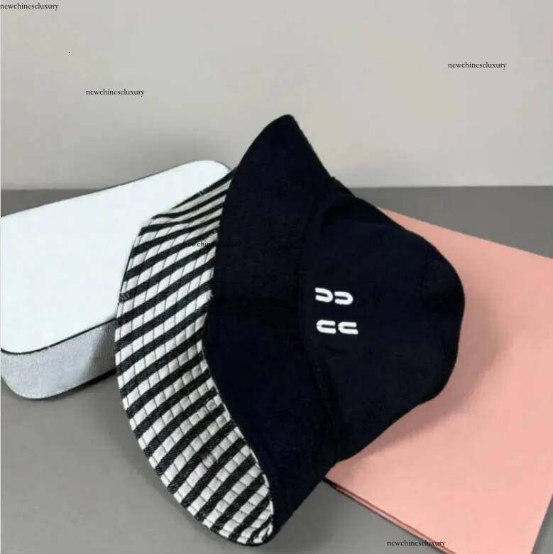 2026.Luxury Bucket Hommes Cowboy Designer Summer Beach Chapeaux pour femmes et hommes Double face portant des rayures zébrées Chapeau de pêcheur