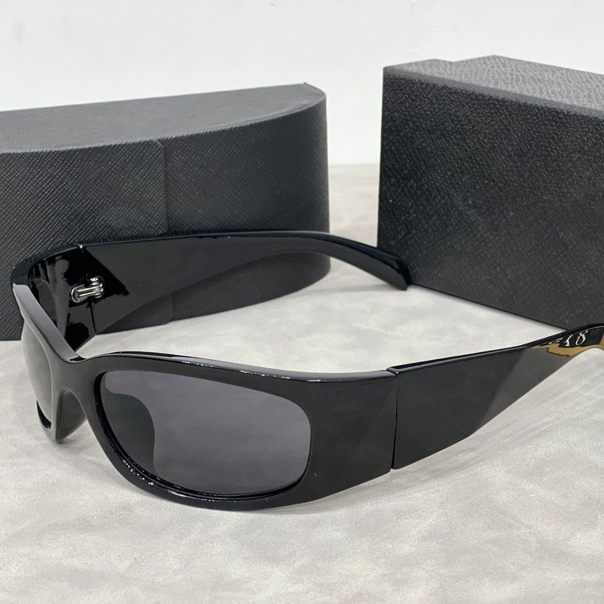 Luxury designer sunglasses for women Men vintage Riding sunglasses One-piece sunglass frames UV protection visor Outdoor sports Cyberpunk style