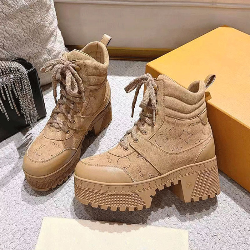 Laureate Platform Desert Boot 1AKY10 Designer Laces Platform Ankle Boots Womens Suede Calf Leather Motorcycle boots Ladie Fashion Letter Perforation