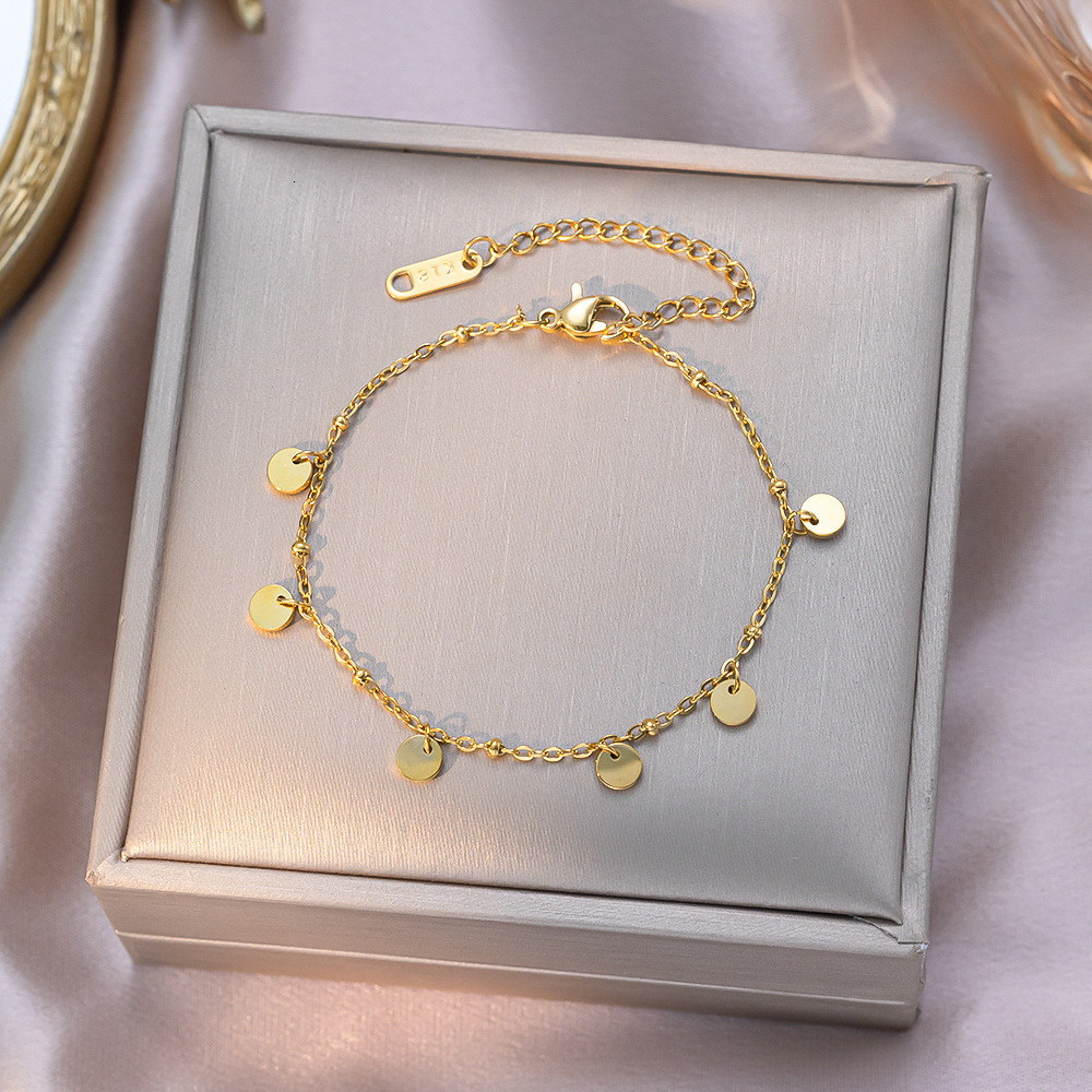 Super Shiny And Exquisite Round Sequin Titanium Steel Bracelet For Girls, Fashionable, Light Luxury, High-End, New Sweet Hand Accessory That Does No