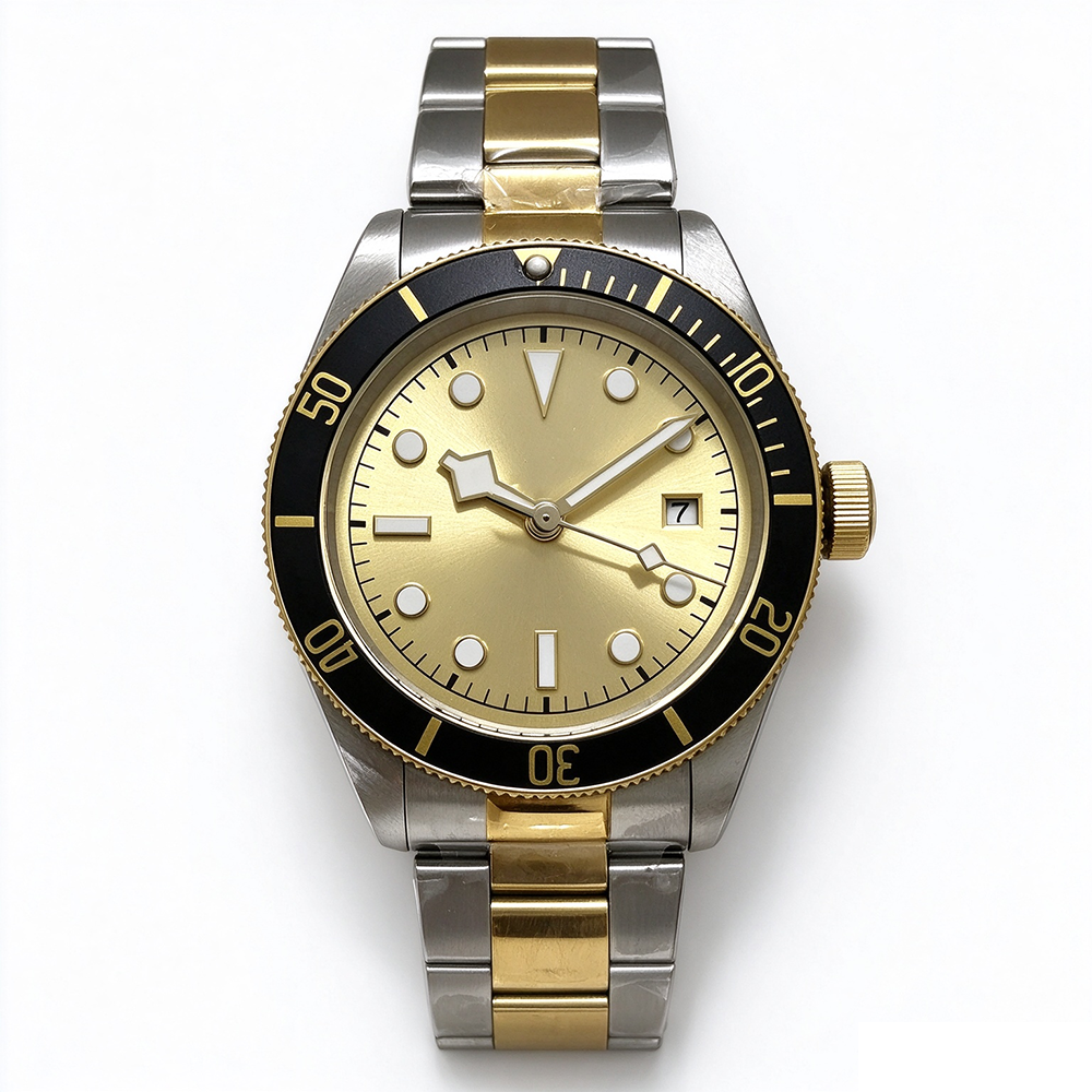 montre-bracelet de style de luxe en acier inoxydable pour hommes 41 mm cadran rond sculpté vintage contour raffiné bracelet en acier poli cadran