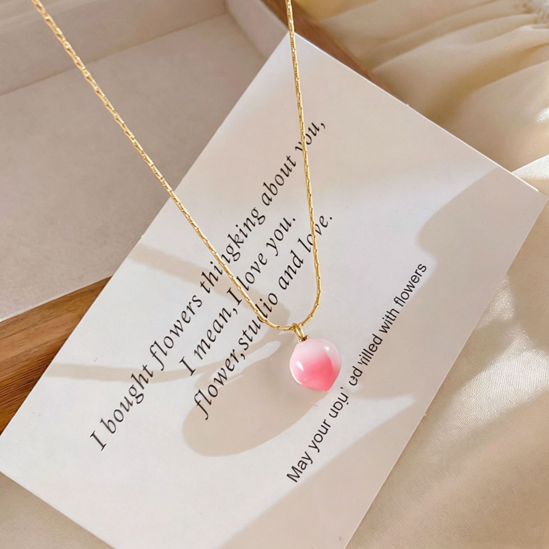 Forest-Style Sweet Delicate Titanium Steel Necklace For Girls, Simple And Versatile, Cute Peach Pendant, Exquisite Collarbone Chain