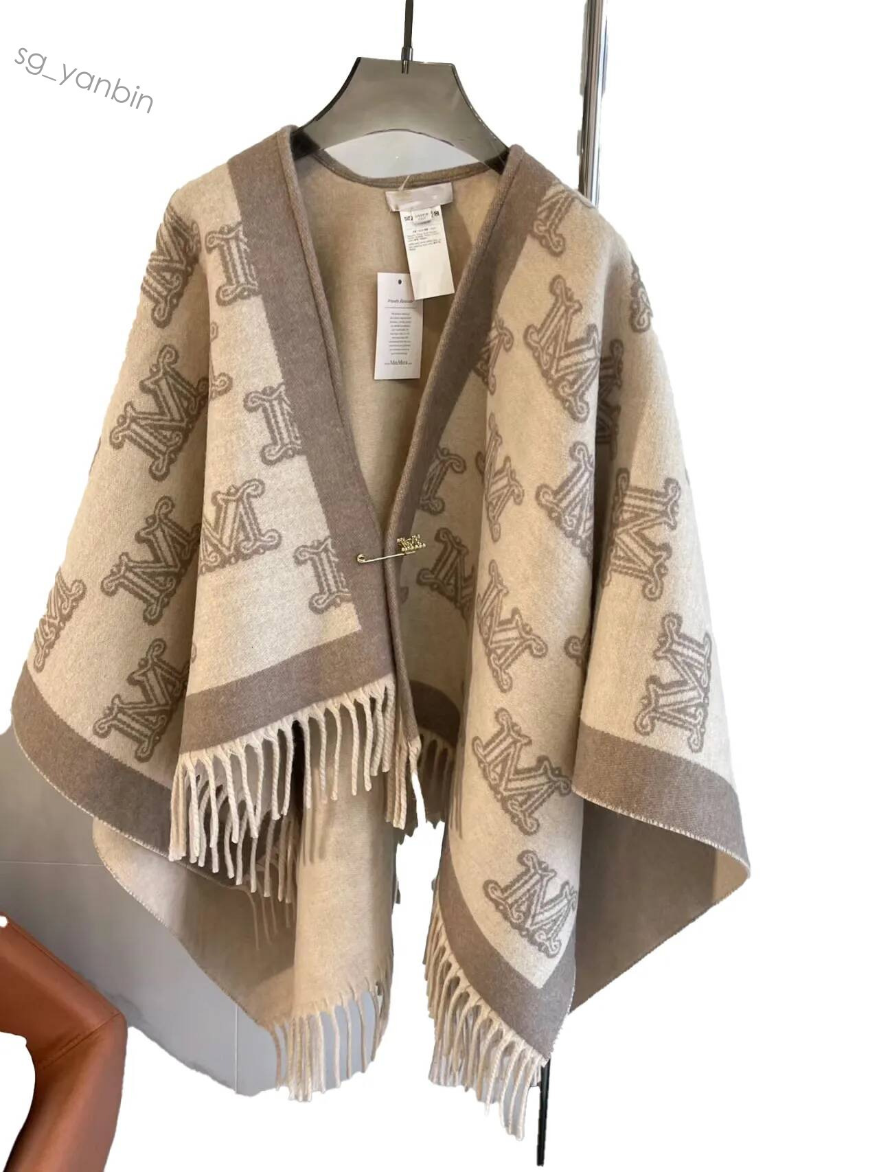 Cape de créateur en laine La dernière broderie sur tout le corps avec logo exclusif jacquard Grande cape en cachemire en forme de U sert égalemen