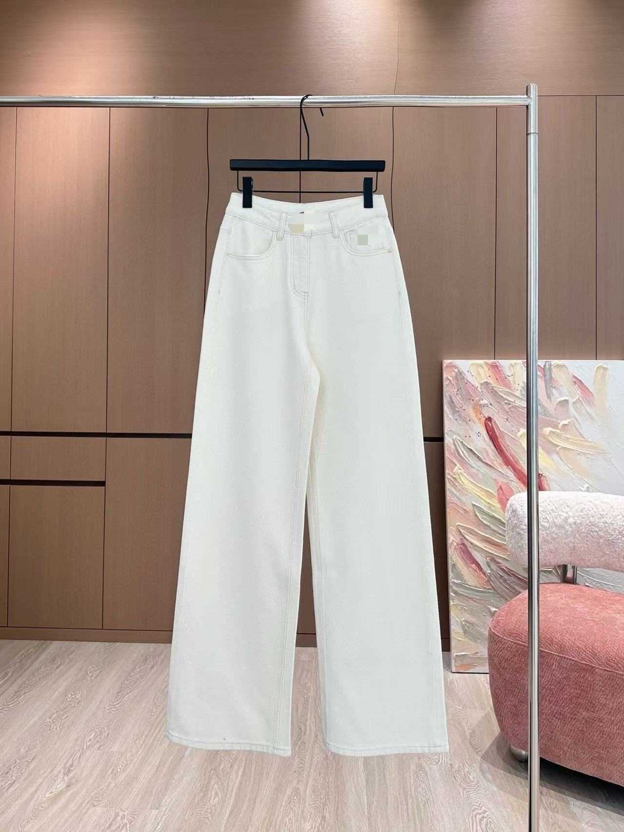 New 2025 White Straight Women's Jeans Metal Decoration Pockets Women's Jeans 21301 S261013K02C