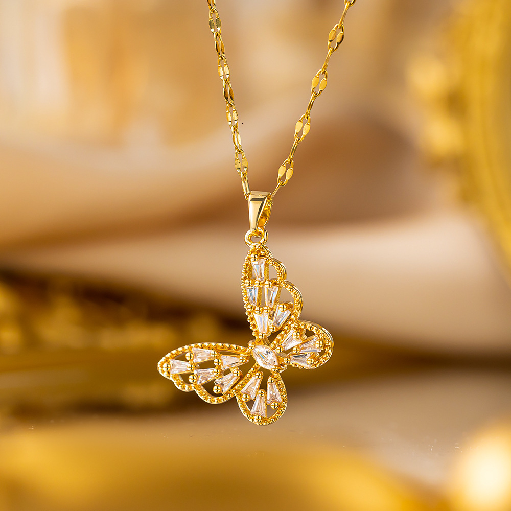 French Fashion Super Shiny Butterfly Full Zircon Titanium Steel Necklace For Women, Light Luxury New Trendy Hot Item, Elegant And Exquisite Collarbo