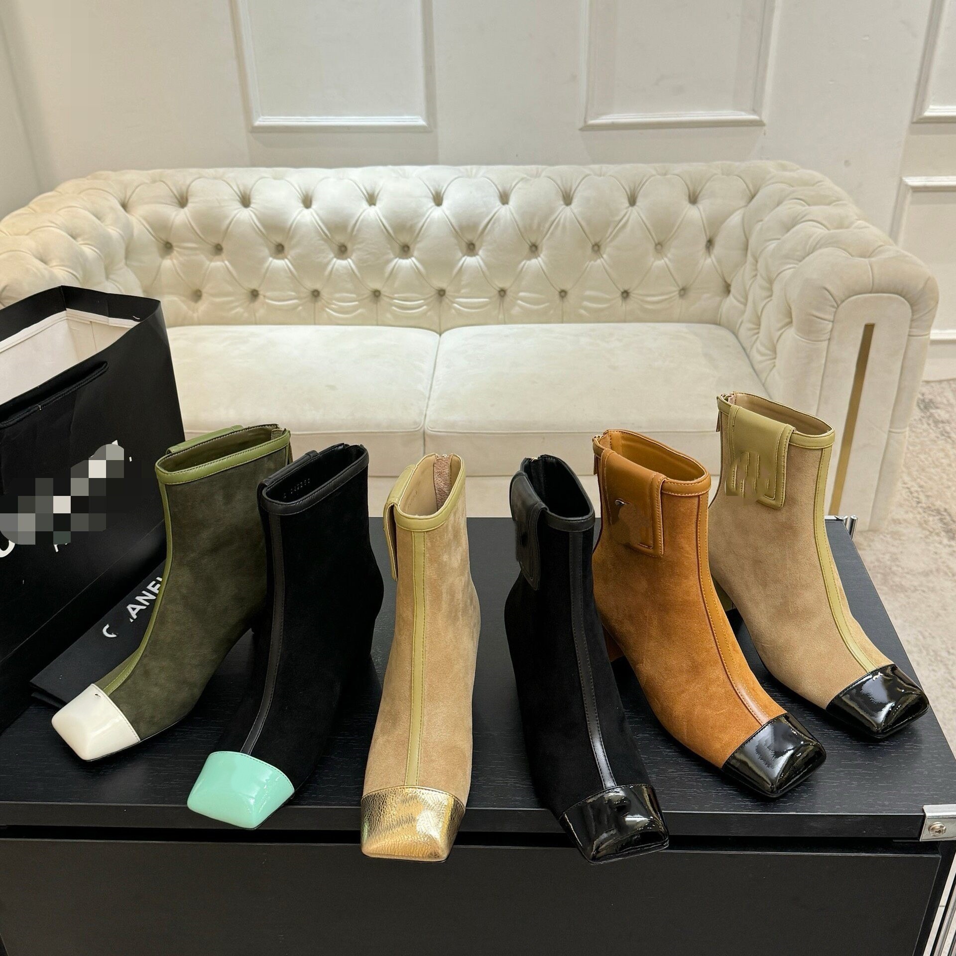 Stiletto Designer Luxury Stivaletti in pelle scamosciata nera Stivaletti alla caviglia Tacco largo Punta quadrata Moda Donna Casual Lavoro Ufficio C