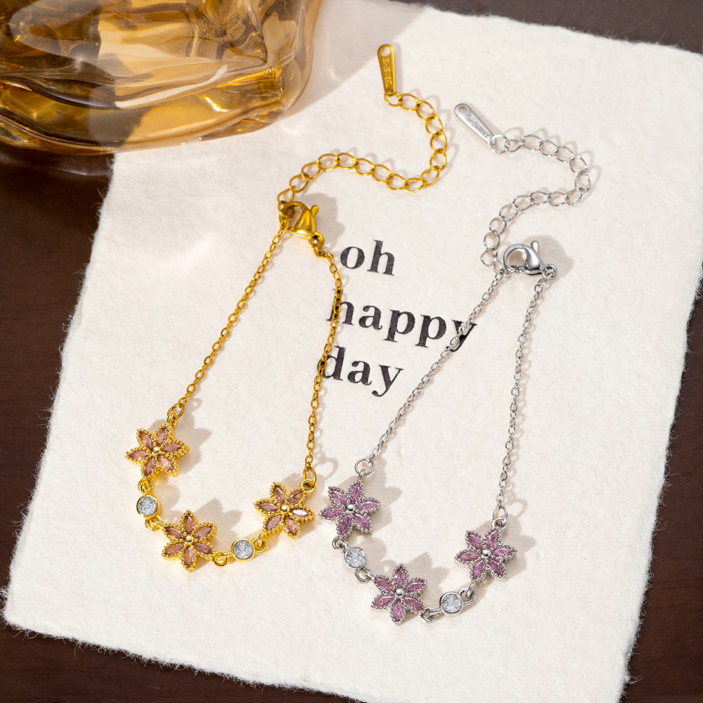 High-Quality, Romantic Cherry Blossom Diamond-Studded Bracelet For Women, Featuring Delicate Sweet Floral Designs, Exuding A Fresh And Elegant Charm