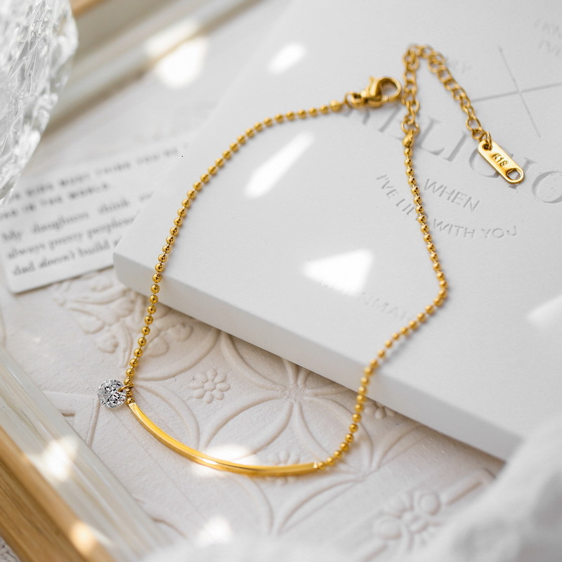 Trendy New Summer Anklet For Women, 18K Gold, Featuring Smiling Face Design With Cubic Zirconia, A Popular Stylish Accessory, Simple And Non-Fading