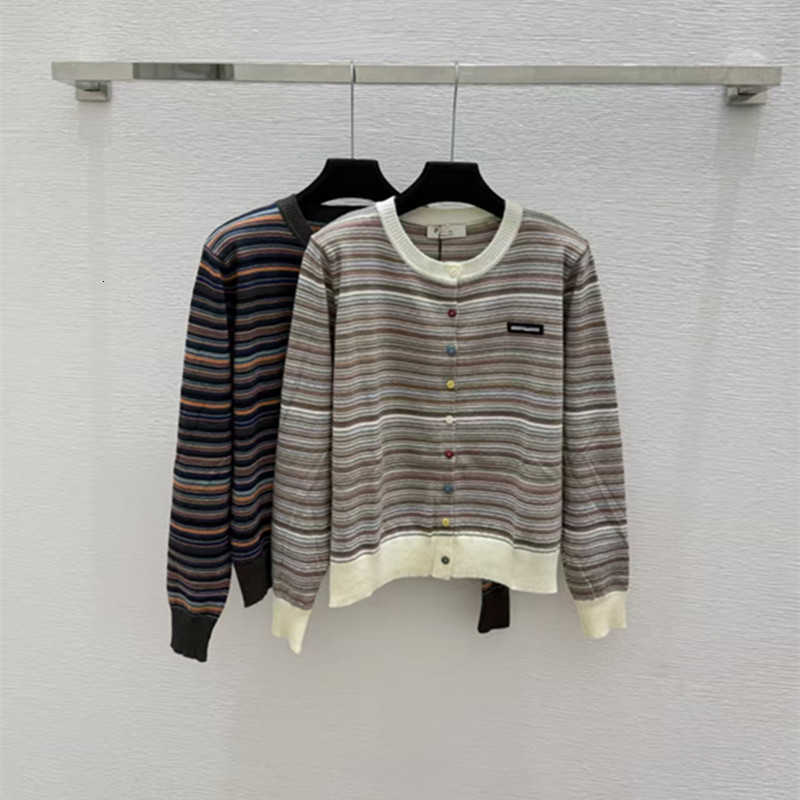 Women's Knits Tees Designer High-end Early Autumn MM Brand Knitted Cardigan With Colorful Buttons And A Round Neckline Women designer clothes w