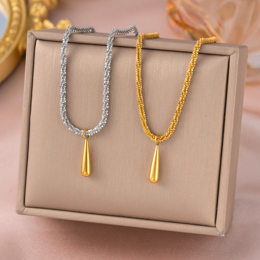 French-Style Light Luxury Sparkling Starry Sky Water Drop Titanium Steel Necklace For Women, Fashionable Versatile, With A High-End Feel, Gold And S