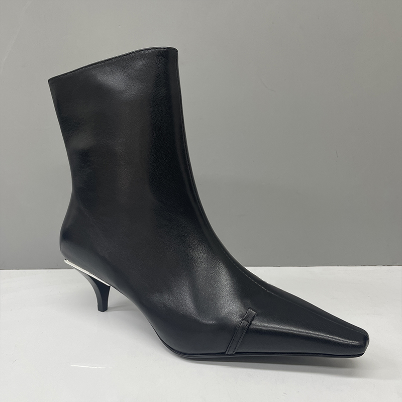 Chaîne en cuir Femme Bottes Designer Femmes Toile Talons Bottes Chaussures Imprimées Luxe Designer Mi-mollet Bottes Femmes Imprimer Toile Bout Po
