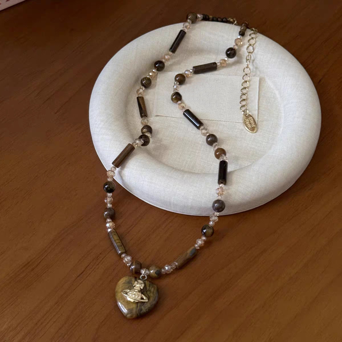 Retro Designer Tiger Eye Stone Heart Shaped Pendant Necklace Luxurious High End Gift Suitable For Women To Create Exquisite And Elegant Jewelry