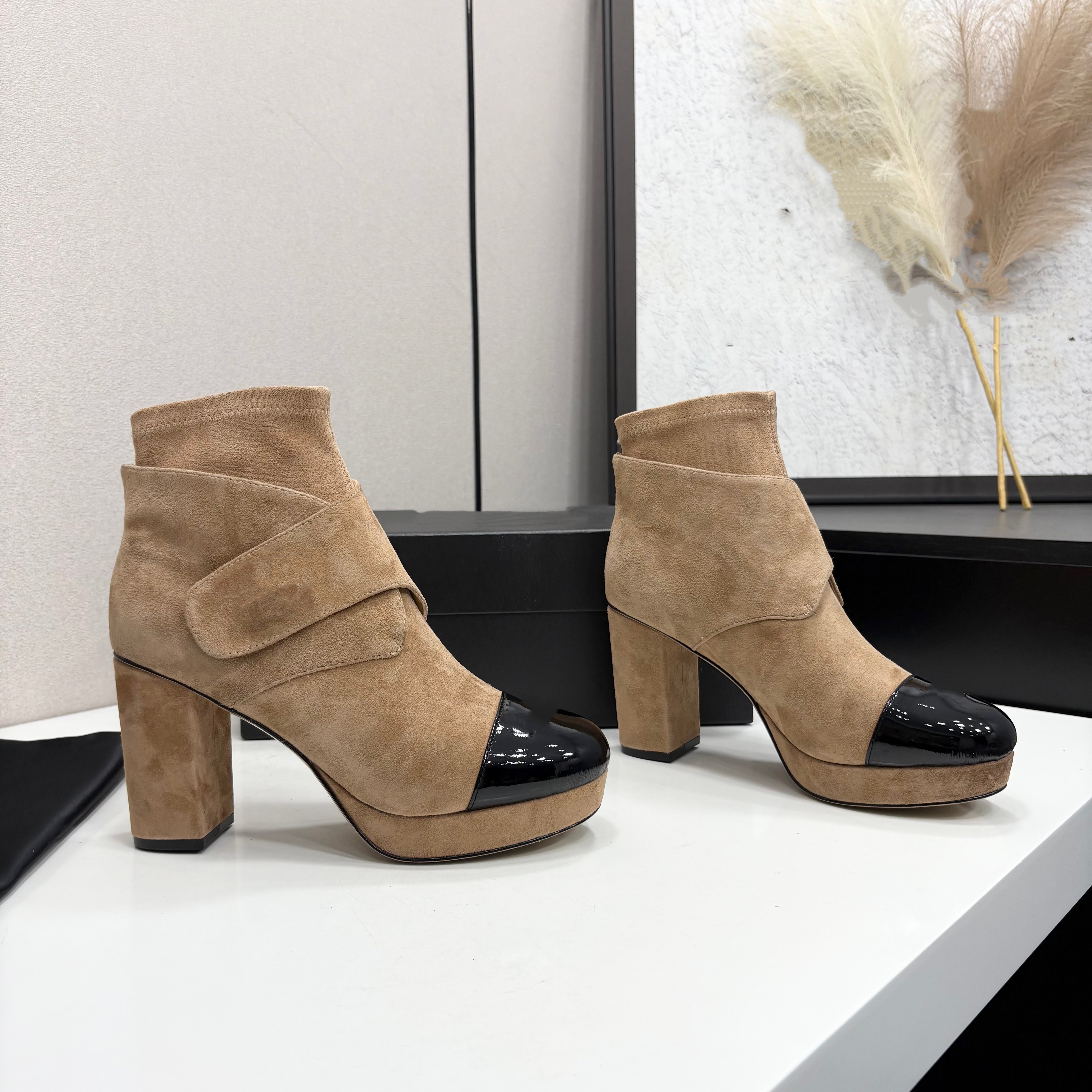 2026 New Arrival Genuine Leather Fashion Boots Women Versatile Trendy Best-Selling Shoes