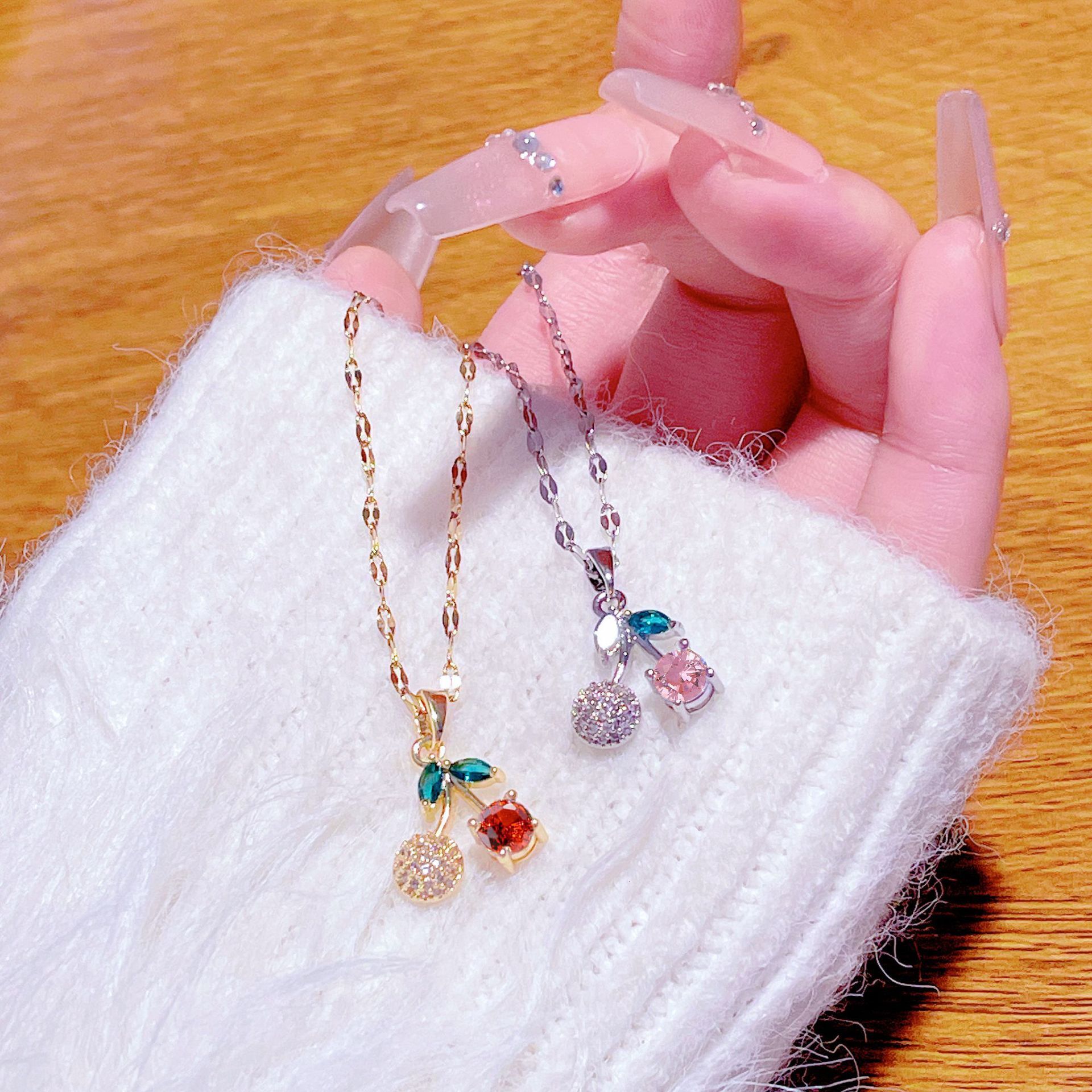 French Style Light Luxury Sweet Micro Inlaid Necklace For Women Fashionable Elegant Versatile Exquisite Cherry Collarbone Chain Accessory