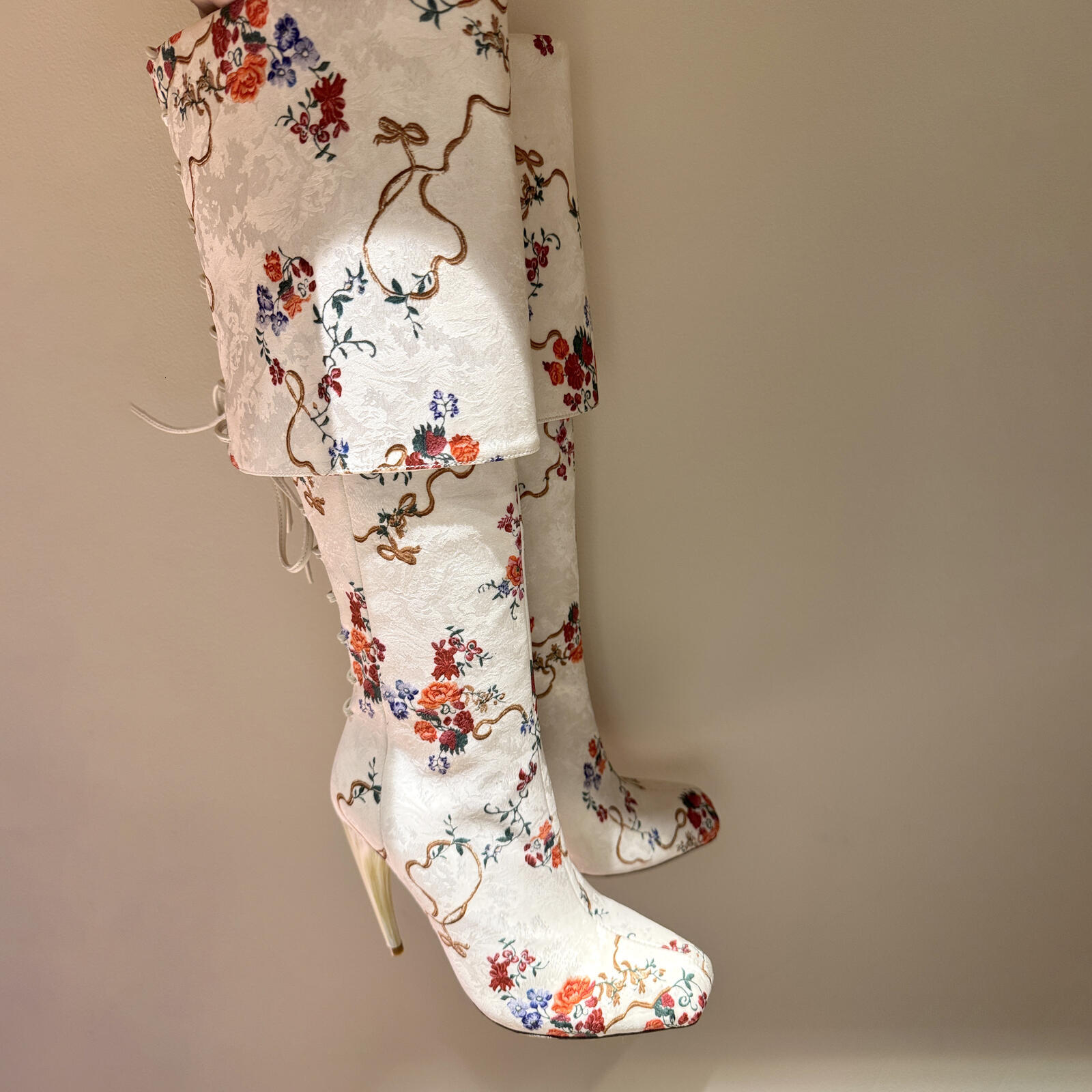 knee high woman designer boot heel point toe leather lace luxury comfortable brown party work city vintage retro modern fashion casual sport stylish