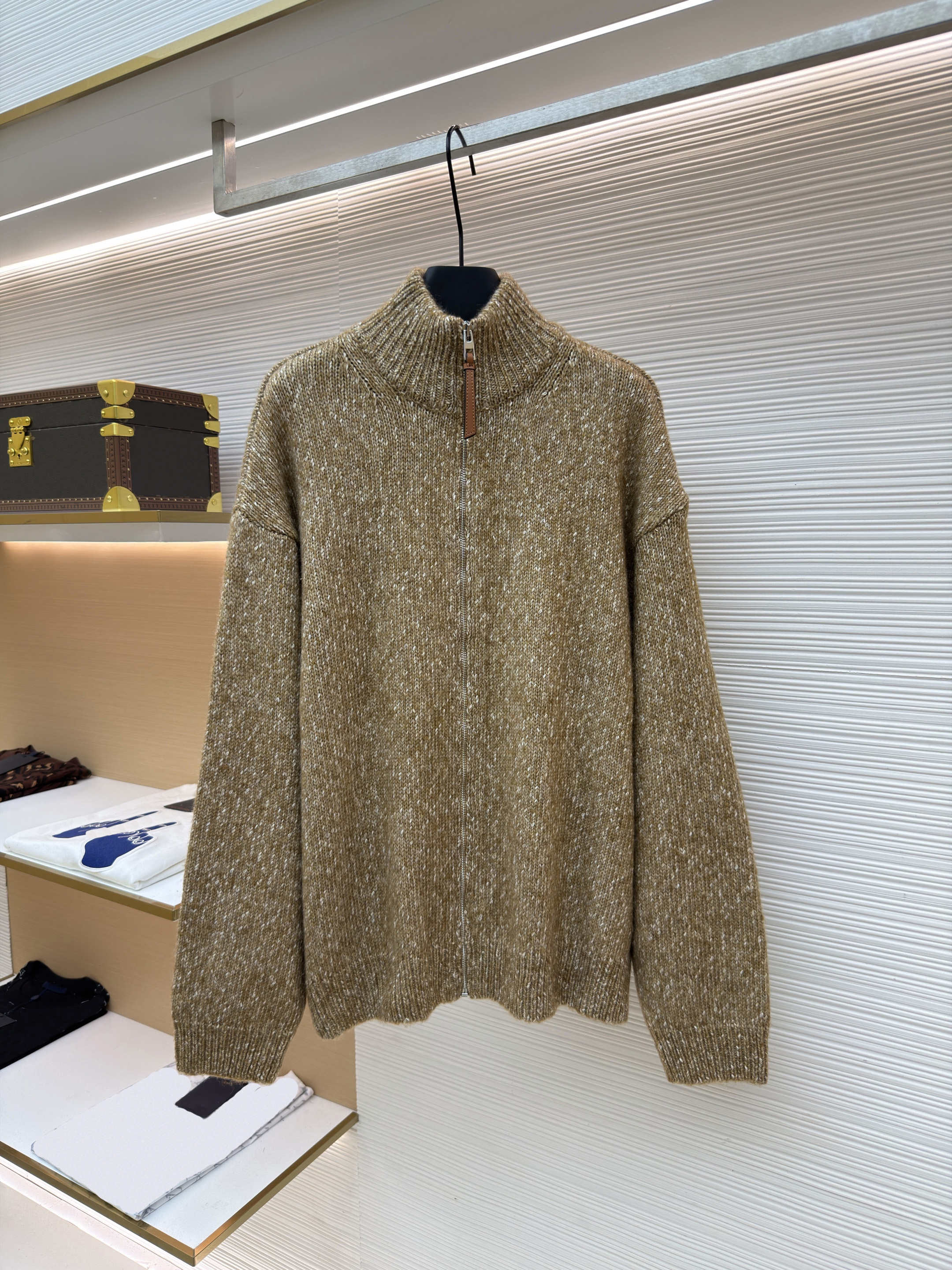 Designer's high-quality autumn and winter floral yarn stand up collar zipper knitted cardigan with inlaid logo on the back, loose unisex sweate