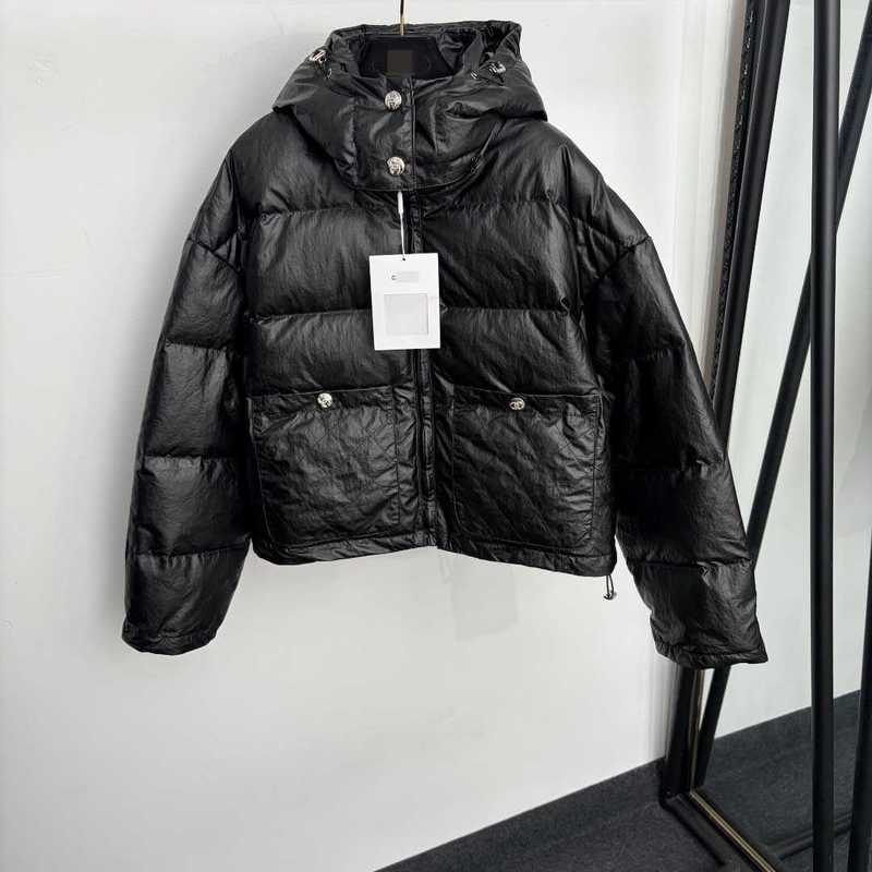 designer Women's Down & Parkas New arrival: diamond-patterned quilted down jacket with double pockets, short length, long sleeves, and a detach