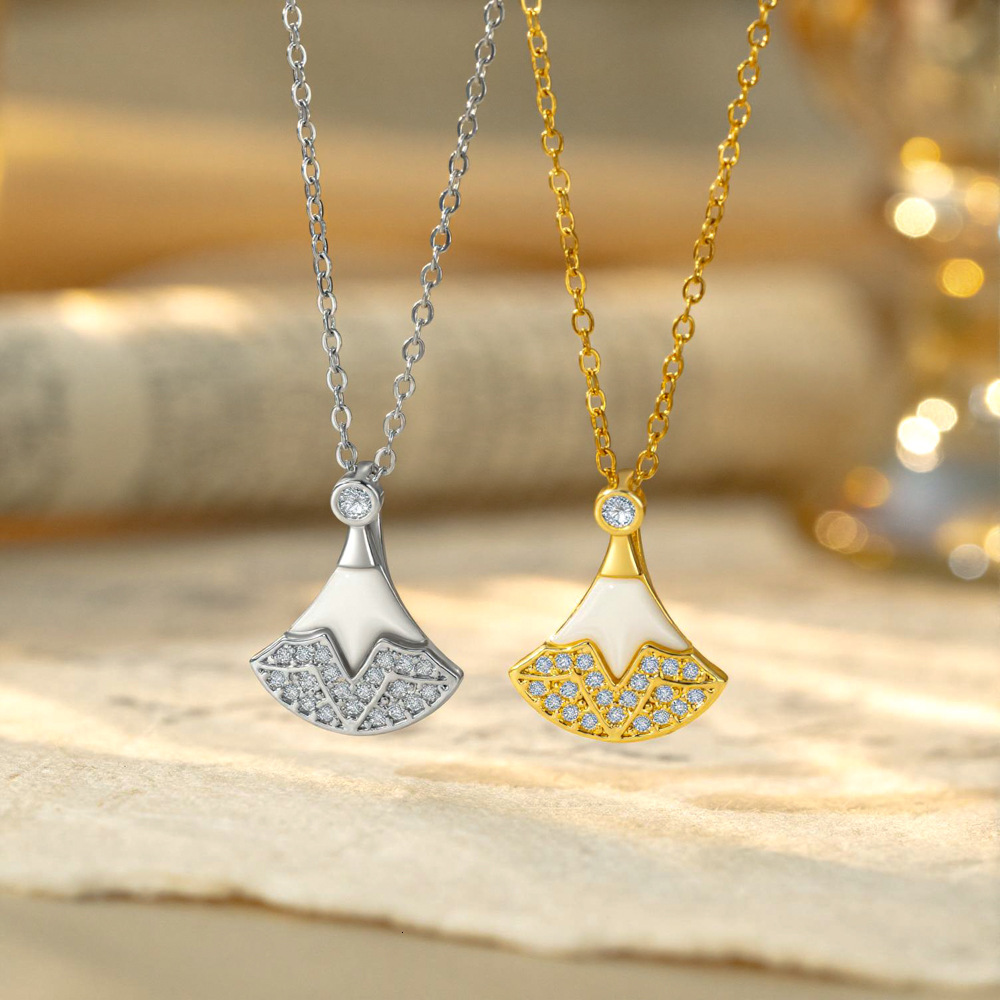 Japanese Korean-Style Exquisite Fashionable White Shell Diamond-Studded Mini Dress, Delicate Necklace For Women, Lightweight And Luxurious Fan-Shape