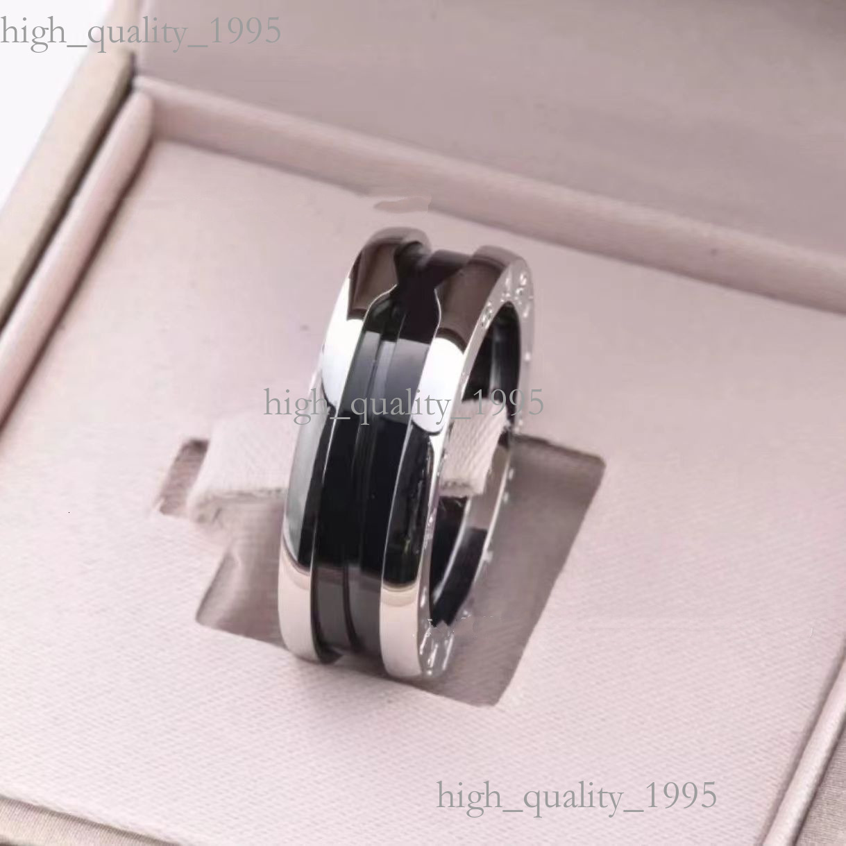 Classic bvl Ring Jewelry Retro Designer Luxury Letter Diamonds Bulgarring High quality Stylish bvlgarilys Rings Captivating Metallic Chic fashion Ti