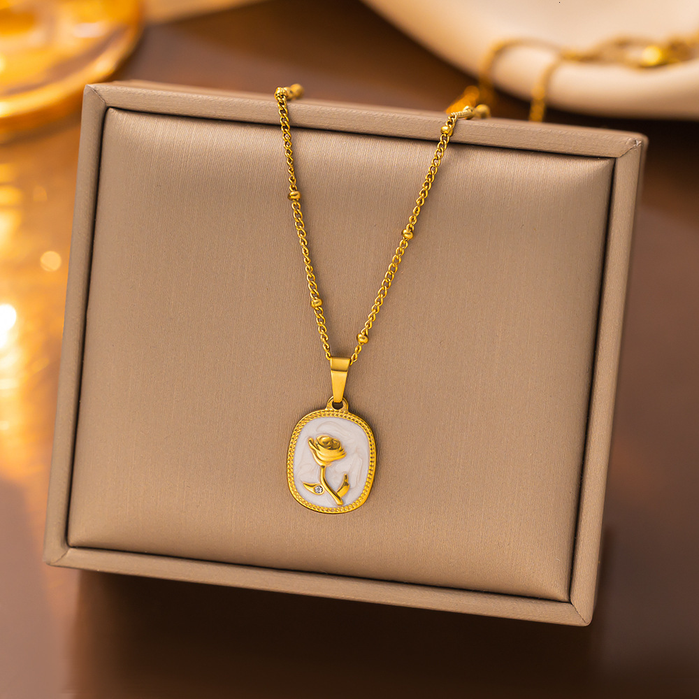 High-End Exquisite Enamel Rose Flower Titanium Steel Necklace For Women, Light Luxury Niche Collarbone Chain, Elegant Women's Diamond-Encrusted