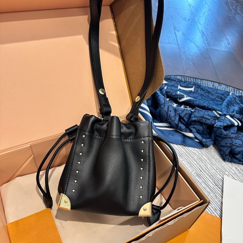 Super Large Maxi Flap Bag Burgundy Shoulder Leather Capacity Shopping Lazy Senior Designer Exquisite Cool Style Travel bag airport