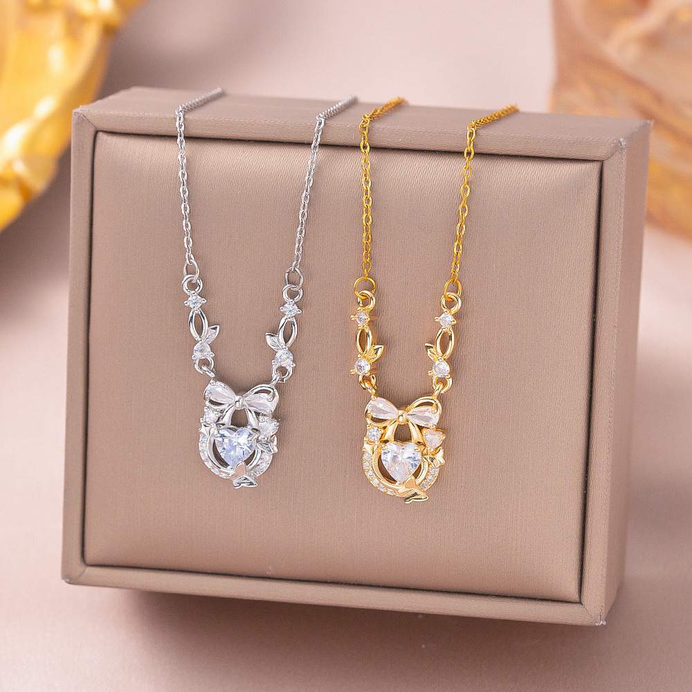 Sparkling Diamond Bowknot Heart Full-Diamond Micro-Inlaid Necklace For Women, Exquisite Fashionable Light Luxury High-End Super Fairy Hollow Collarb