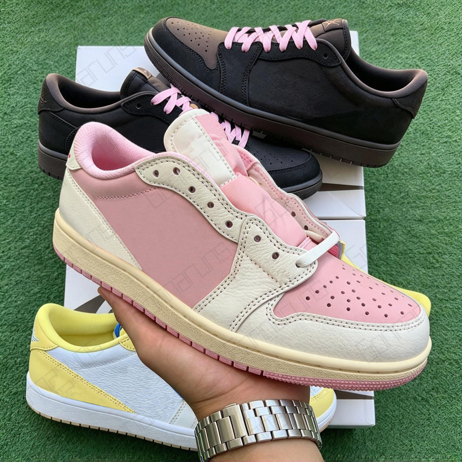 Designer Travis Low 1 basketball shoes 1s OG Reverse Dark Mocha Sneakers Men Women Trainers Casual Skate Shoes Shock Low-Top Fragment Medium Olive B