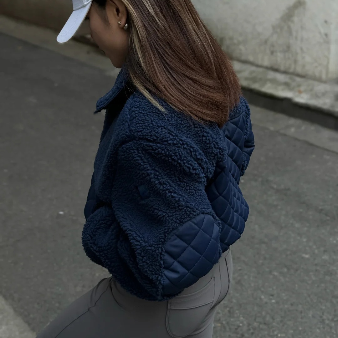 New Designer Women Autumn and Winter Brown Lambhair Hooded Short Jacket Thickand Warm Sporty and Casual Stand Up Collar Zipper jacket Top