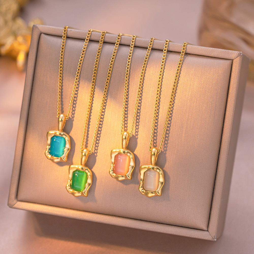 European And American Ins-Style Retro Irregular Square Cat's Eye Stone Titanium Steel Necklace For Women, Light Luxury Fashion New Clavicle Cha