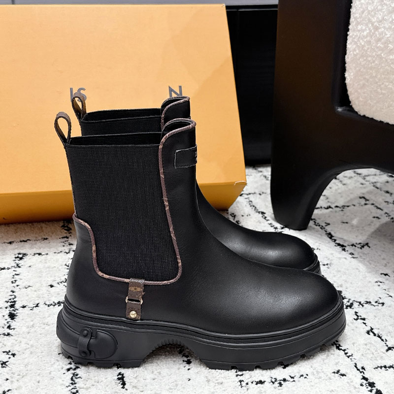 Ladies Squad Chelsea Ankle Boot Womens Elastic Side Panels Short Boots 1AKHL6 Designer Calf Leather Fashion Boot Round Head Classic Item Non Slip Ou