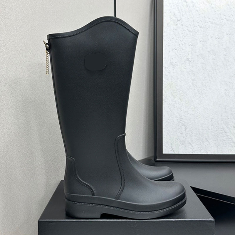 Fall Winter 2026 Womens CC Rain Boots Designers CC Waterproof Rubber Knee High Boots Luxury Chain Pendant Decoration Round Toes Fashion Boots Rubber
