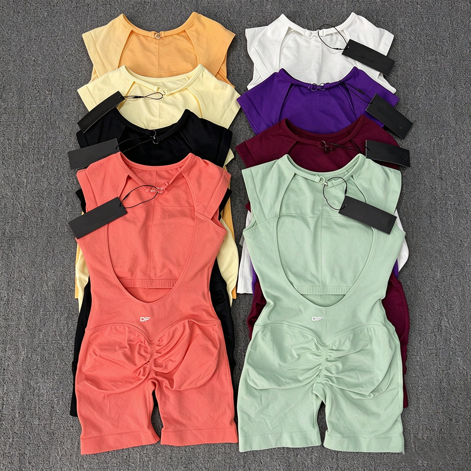 E7425 DF Short Sleeve Seamless Yoga Bodysuit Backless Built-in Bra One Piece Peach Sleeveless Yoga Jumpsuit Quick-Dry Fabric for Outdoor Training