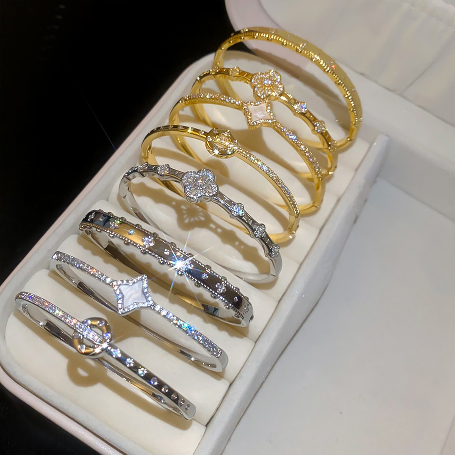 Bracelet de luxe avec boucle en trèfle, plaqué or, de styliste, de luxe, Style Simple, bijoux cadeau