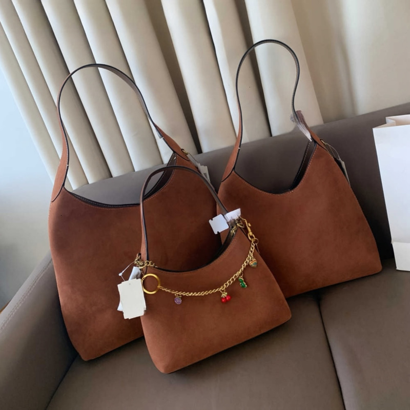 Bag Horizontal Luxury Handbag Designer Women's Shoulder Bags Suede Classic Diamond Grid Pattern Gold Hardware Metal Materase Chain Crossbody Ma