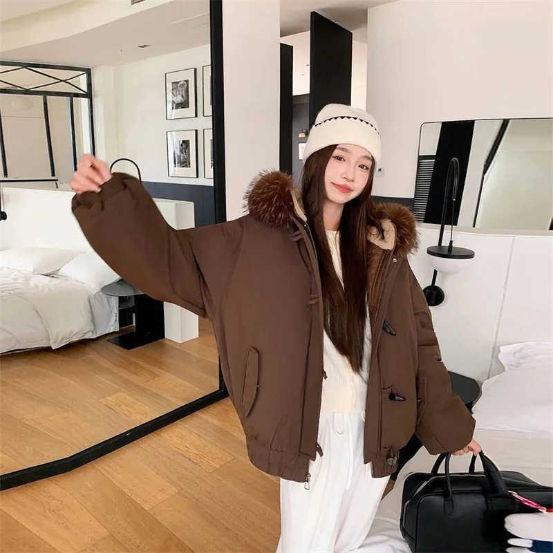Down Warm jacket Ladies Pai Overcome Winter 2026 Cotton Padded Coat Women Parkas Horn Hooded Outcoat Big fur collar Overcoat S261014GGYF