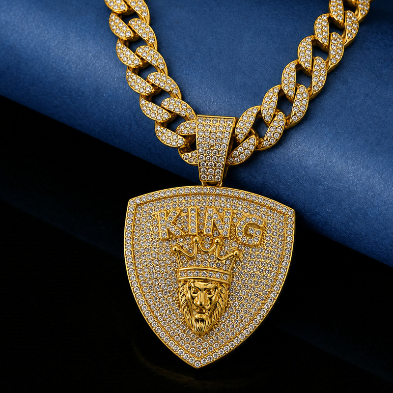 Nouveau style transfrontalier européen et américain chaîne entièrement en diamants couronne personnalisée tête de lion roi bouclier pendentif col