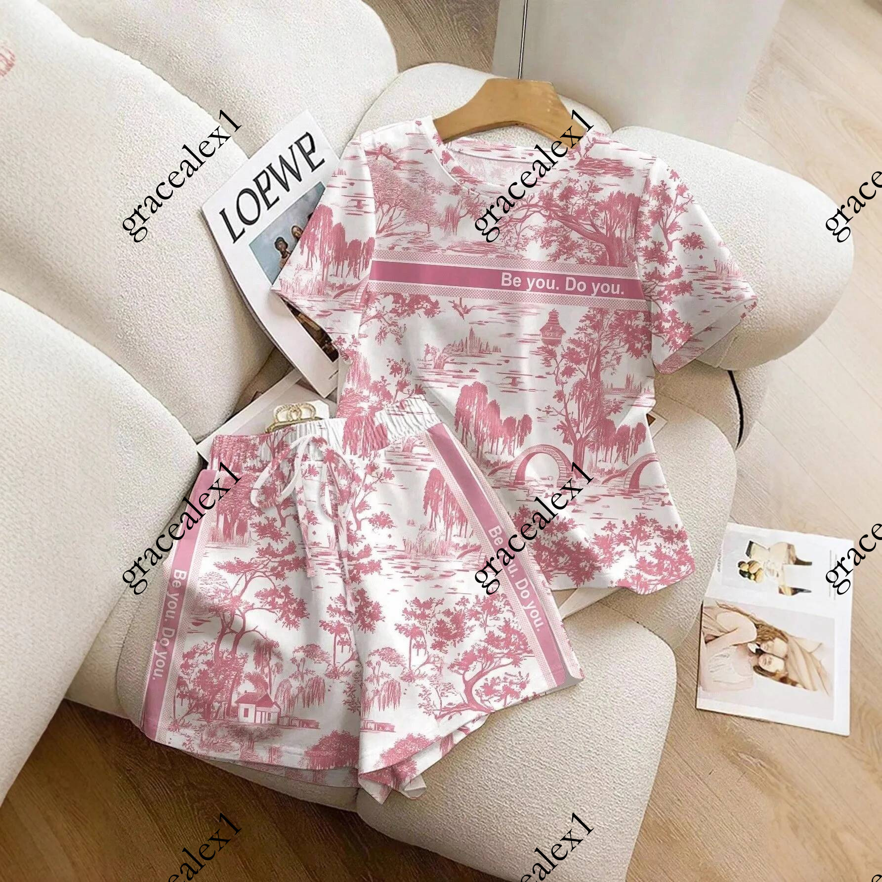 Luxury Fashion Designer Clothes 2025 New Women's Fresh Style Round Neck Short Sleeve T Shirt Shorts Set Fashionable And Youthful