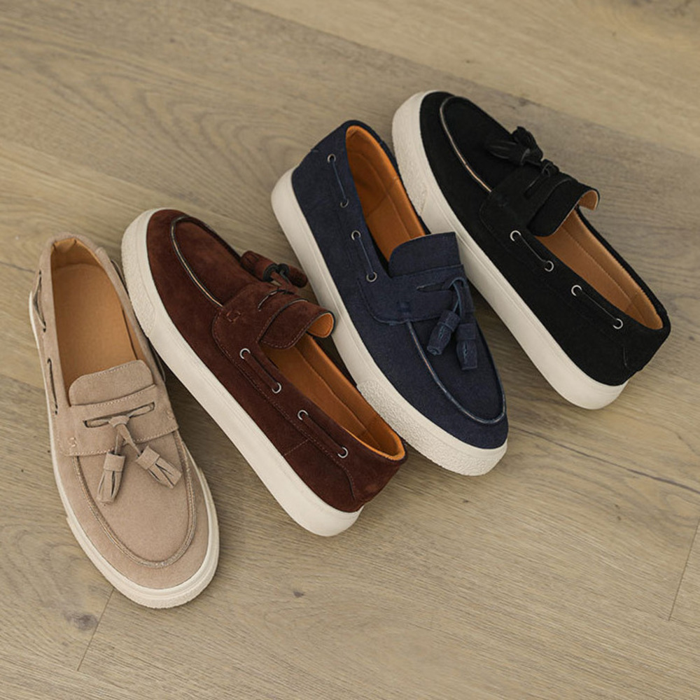 2026 New men's plush leather beanie shoes trendy one-piece style, perfect for wearing with loafers for a casual look. Men's shoes