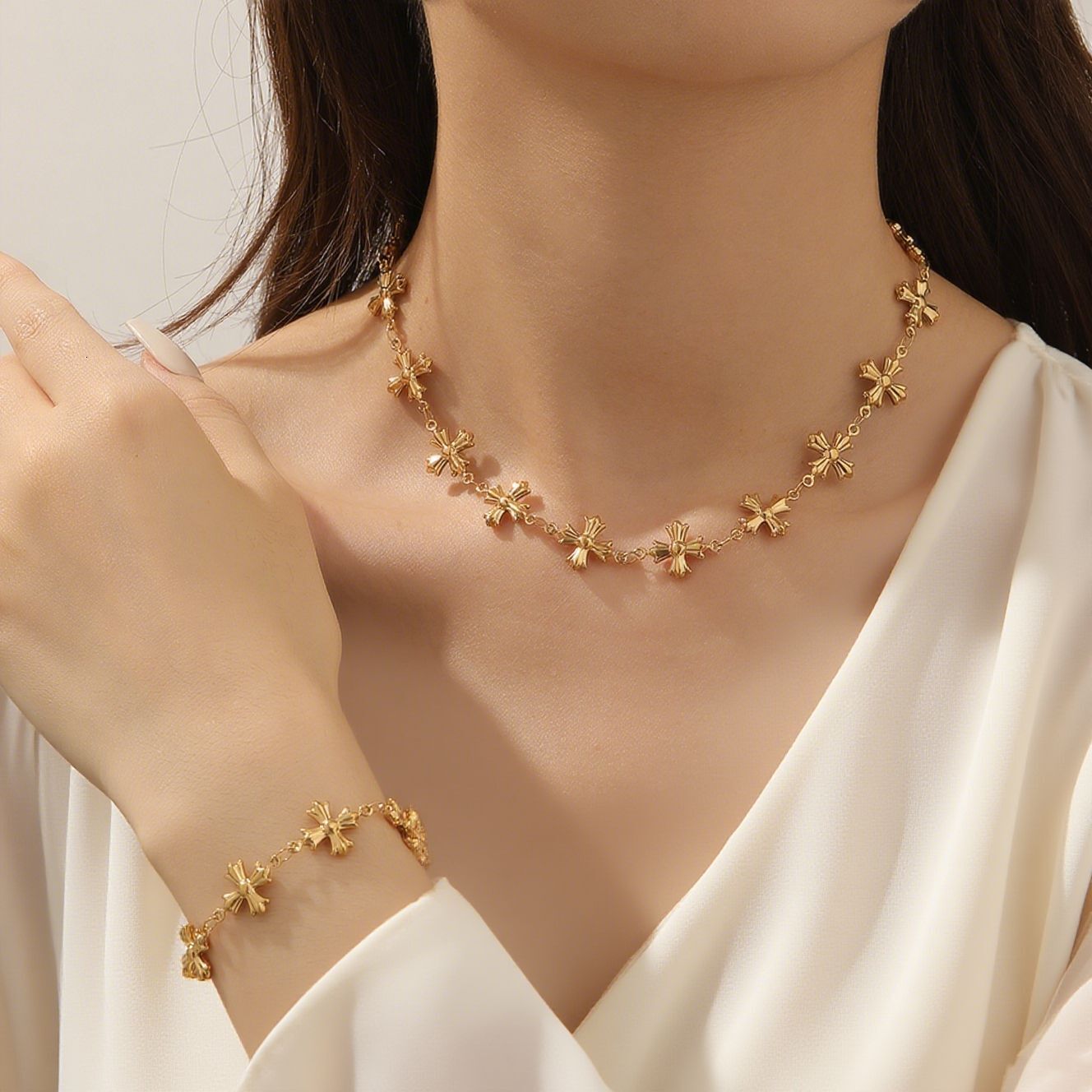 European And American Roman Byzantine Style Stainless Steel Necklace For Women, Fashionable Vintage Cross Exquisite Collarbone Chain Set