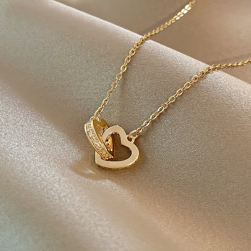 Heart Double Ring Titanium Steel Necklace For Women 18K Gold Versatile Light Luxury Niche Design Sense Elegant Internet Celebrity Collarbone Chain A