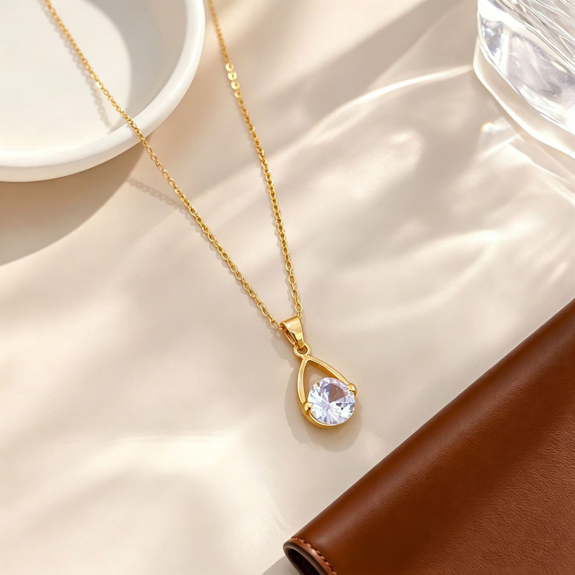 Fashionable Elegant Water Drop Hollow-Out Micro-Inlaid Diamond Necklace For Girls, Simple And Versatile With A High-End Feel, Trendy Internet Celebr