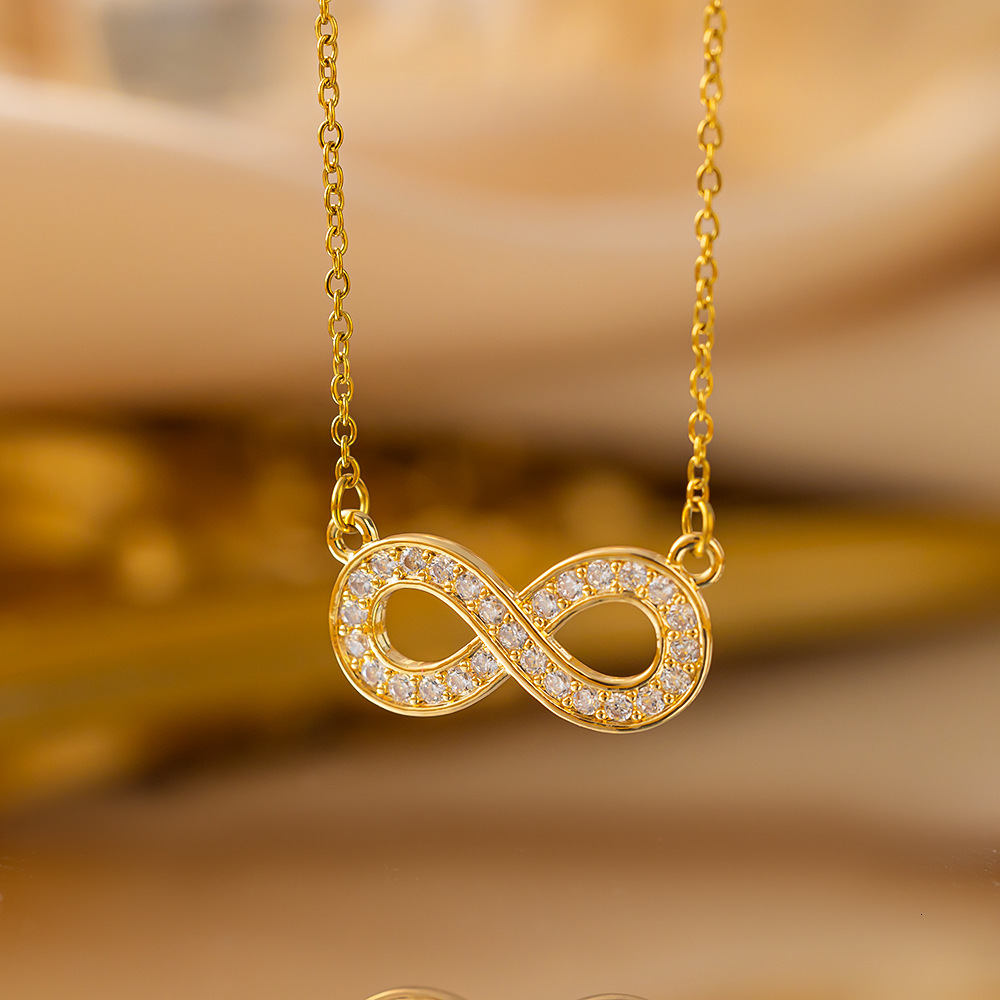 Infinity Love 8-Shaped Micro Inlaid Full Diamond Titanium Steel Necklace For Women, Light Luxury Versatile High-End Clavicle Chain, Stackable Intern