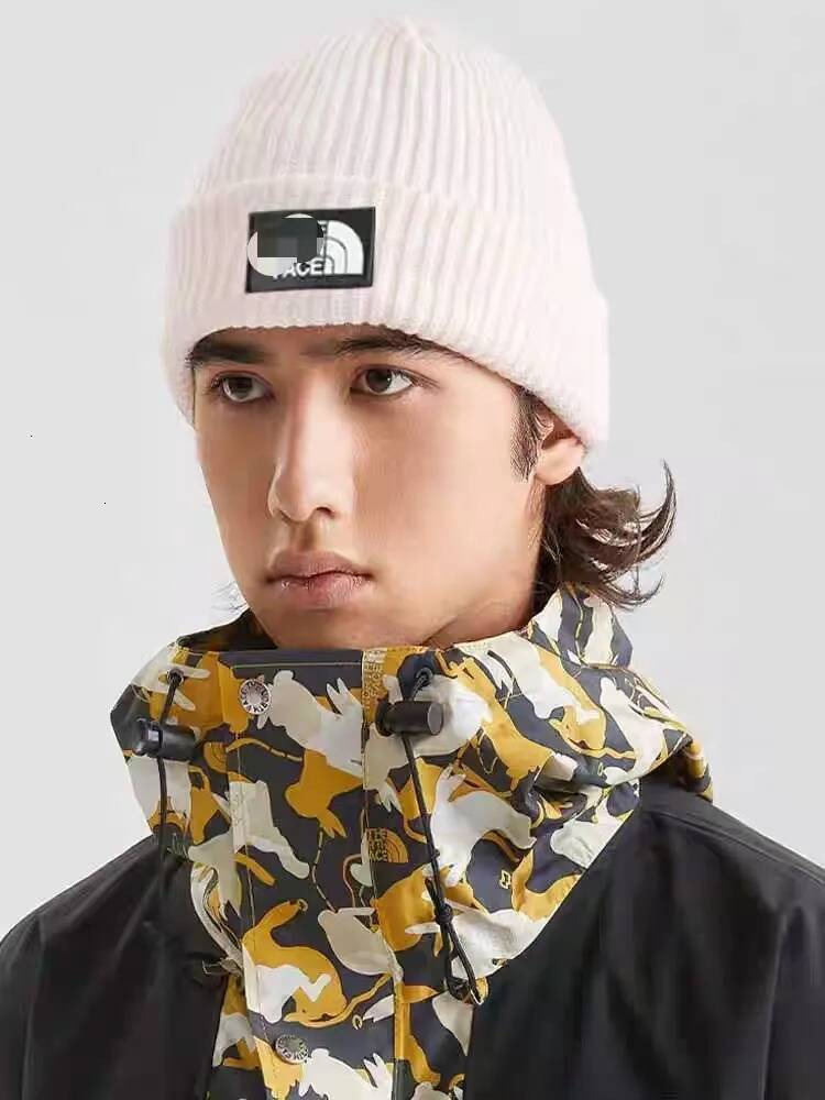 North 2026 New Winter North Facewomen Hats Designer Knitted Borderless Fashionable North Backpack Hat Style Autumn Mens Womens Travel And Skiing Cla