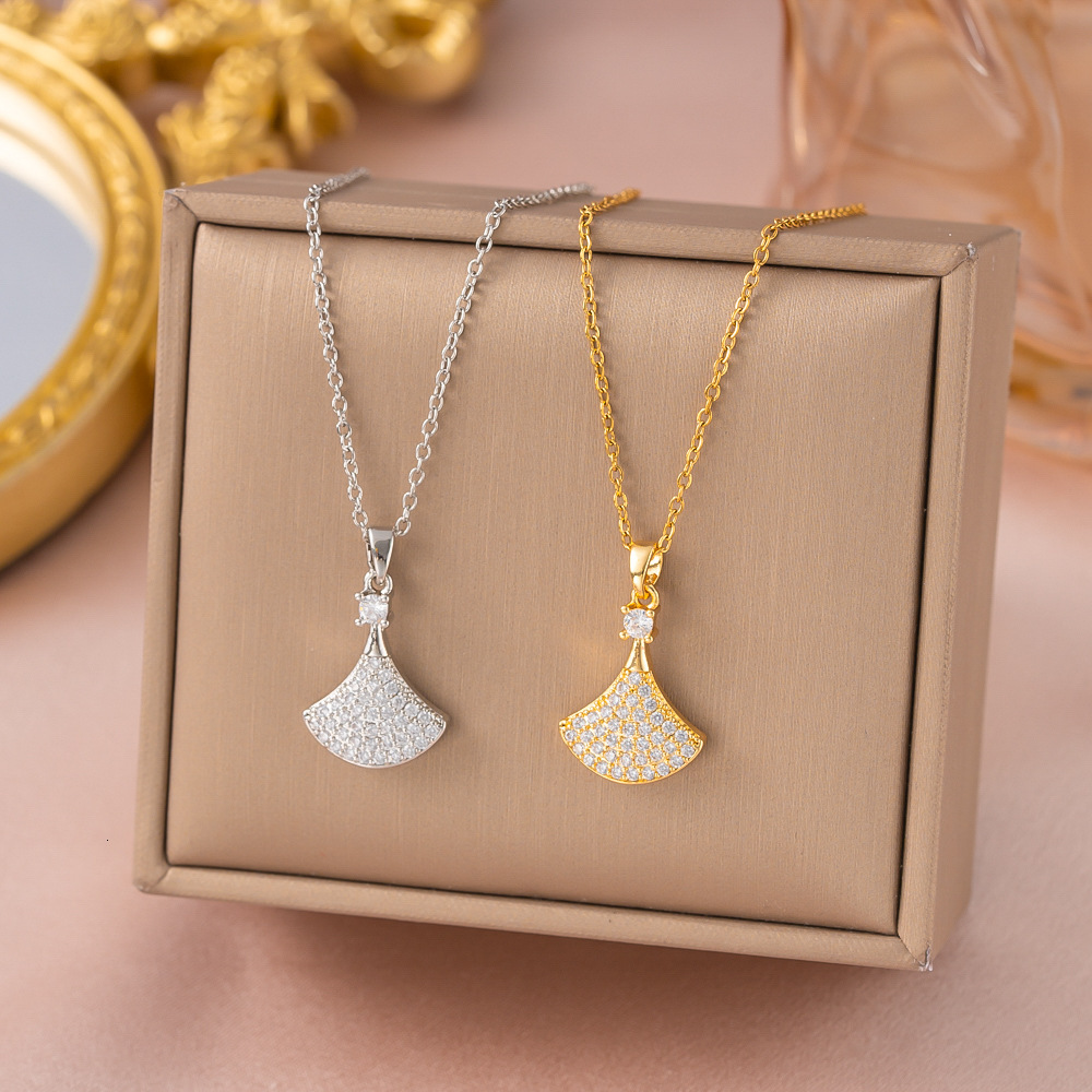 Korean-Style Full-Diamond Fan-Shaped Micro-Inlaid Necklace For Women, Light Luxury With A High-End Feel, Trendy And Simple Fashion Clavicle Chain