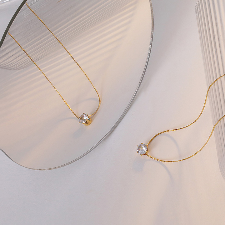 New Design High-End 6-Prong Diamond Titanium Steel 18K Gold Necklace For Women, Summer Collarbone Chain, Niche Light Luxury Accessory That Does Not