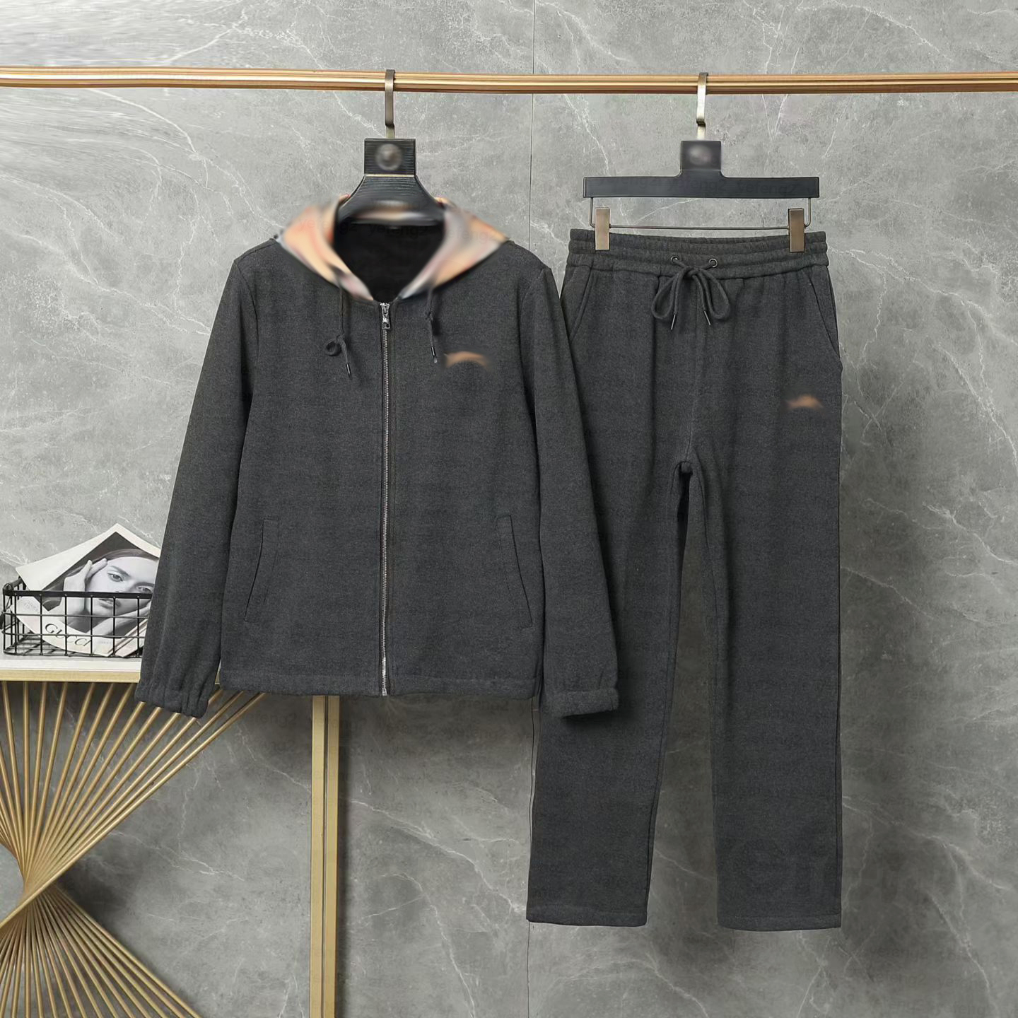 Mens Tracksuit Old Money Casual Tracksuit Set Autumn Winter Classic Heritage Plaid Knight embroidered Premium Jogger Suit